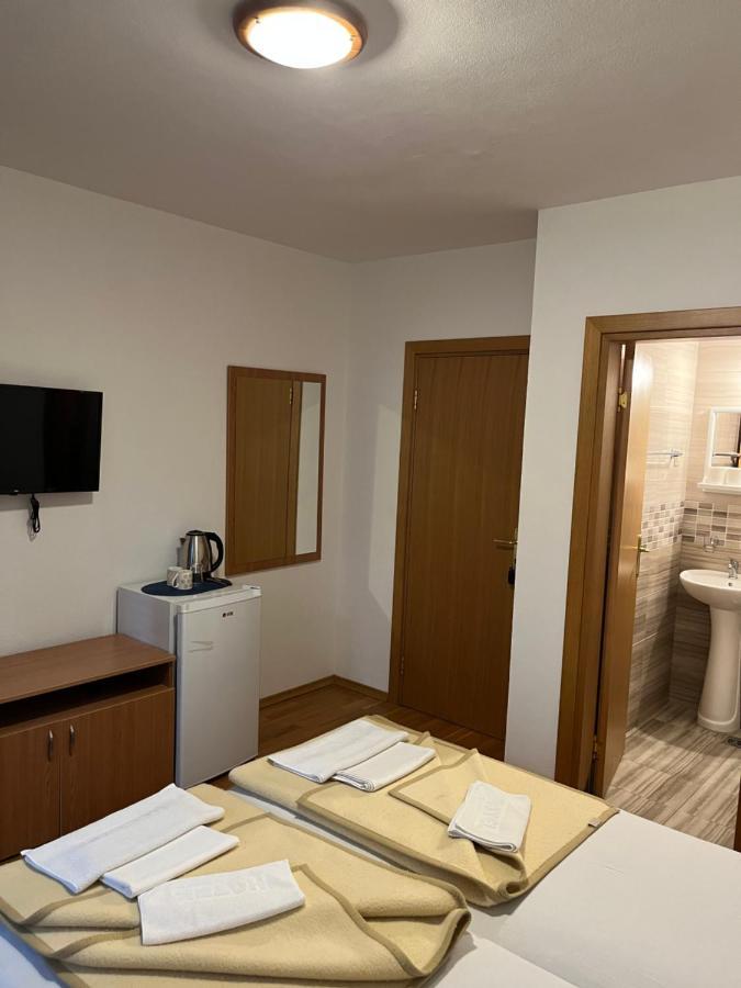 Apartmani Goran i Jelena Zec Budva Bagian luar foto