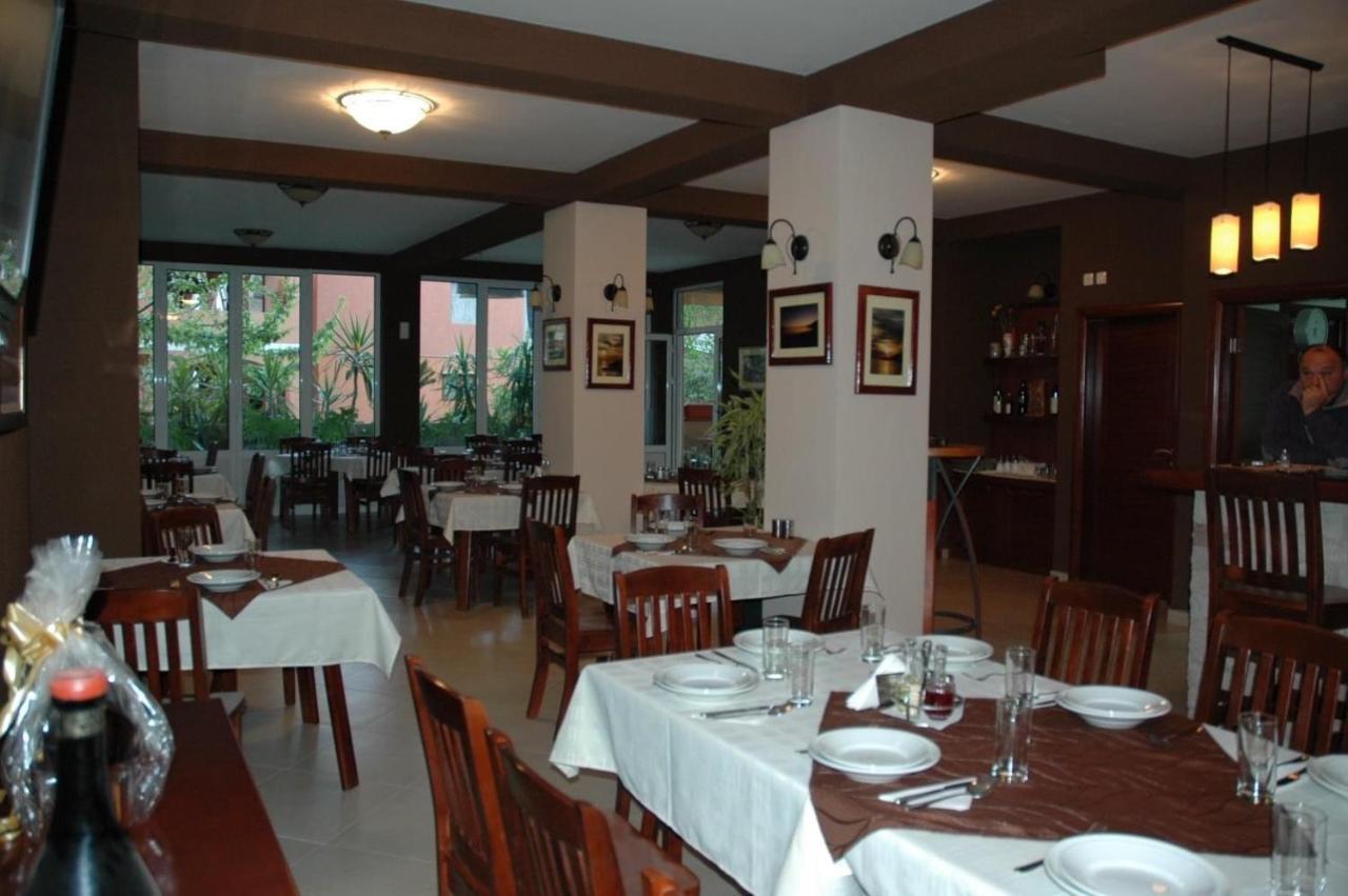 Apartmani Goran i Jelena Zec Budva Bagian luar foto